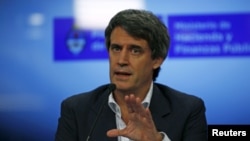 FILE - Argentina's Finance Minister Alfonso Prat-Gay