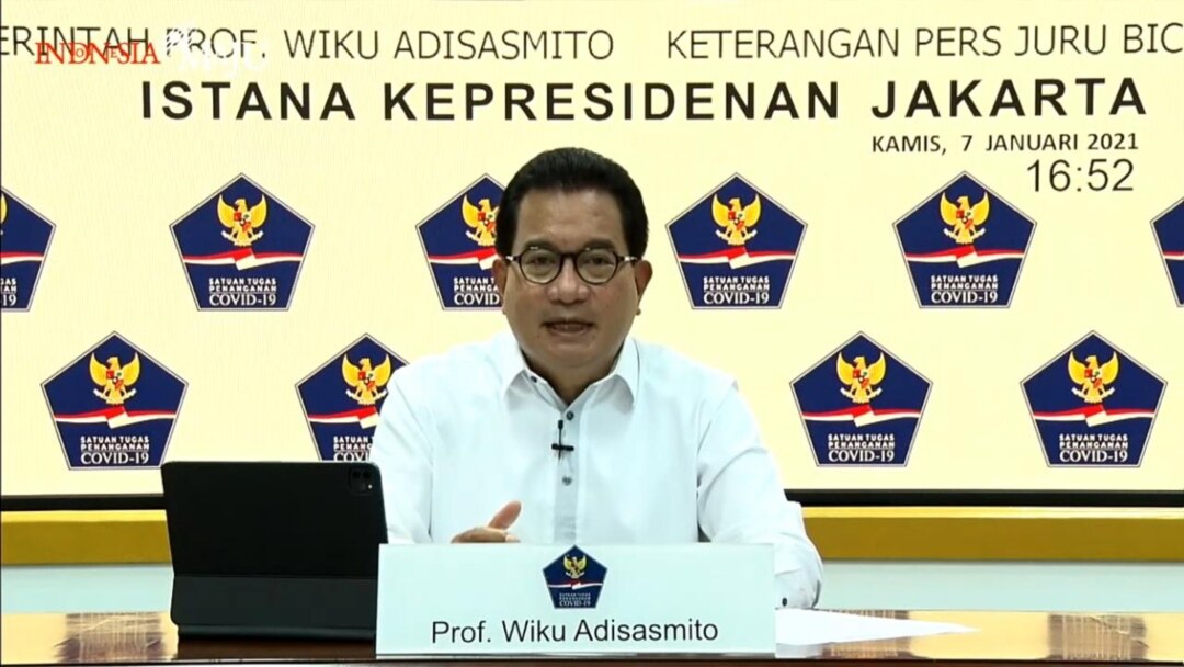 Juru Bicara Satgas Penanganan Covid-19 Prof Wiku Adisasmito dalam telekonferensi pers di Istana Kepresidenan , Jakarta, Kamis (7/1) menyebut rekor tertinggi kasus harian Covid-19 Akibat Liburan Panjang (Foto:VOA)