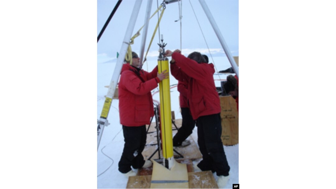 A field test of the drilling system near McMurdo station during the 2010-11 Antarctic field season.