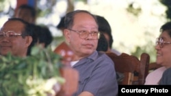 Ex-Khmer Rouge Leader Ieng Sary Dies