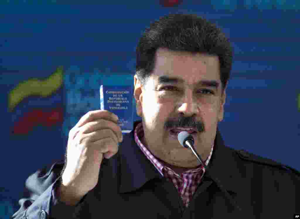 نیکلاس مادورو، رئیس جمهوری ونزوئلا، دور دوم ریاست جمهوری خود را روز پنجشنبه ۲۰ دی آغاز کرد. پیش از این کشورهای عضو گروه لیما -۱۲ کشور آمریکای لاتین و کانادا- اعلام کرده بودند که مادورو را به رسمیت نمی شناسند و این موضع با استقبال مایک پمپئو روبرو شد.