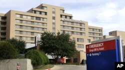美國第二名醫護人員被檢測伊波拉病毒呈陽性。目前正在德克薩斯州達拉斯市的一家醫院接受護理。