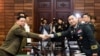 عکسی که وزارت دفاع کره جنوبی از دیدار امروز فرماندهان ارشد نظامی دو کره شمالی و جنوبی منتشر کرده است - ۲۴ خرداد ۱۳۹۷ 