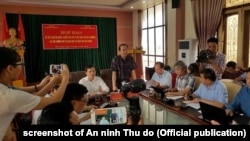 Quan chức Bộ GD-ĐT họp báo về gian lận thi tốt nghiệp ở Hà Giang, 17/7/2018