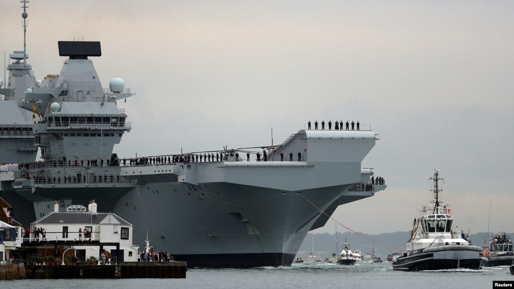 Hàng không mẫu hạm HMS Queen Elizabeth của Anh.
