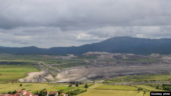 Građani Gacka decenijama okruženi rudničkim kopovima (Courtesy Photo)