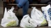 Jaringan Supermarket Australia Batalkan Larangan Kantong Plastik