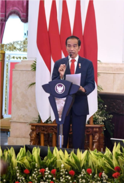 Presiden Jokowi dalam Rapim TNI/Polri 2021 di Istana Negara, Jakarta , Senin (15/2) mengatakan kemungkinan meminta DPR untuk merevisi UU ITE (Foto: Courtesy/Biro Setpres)