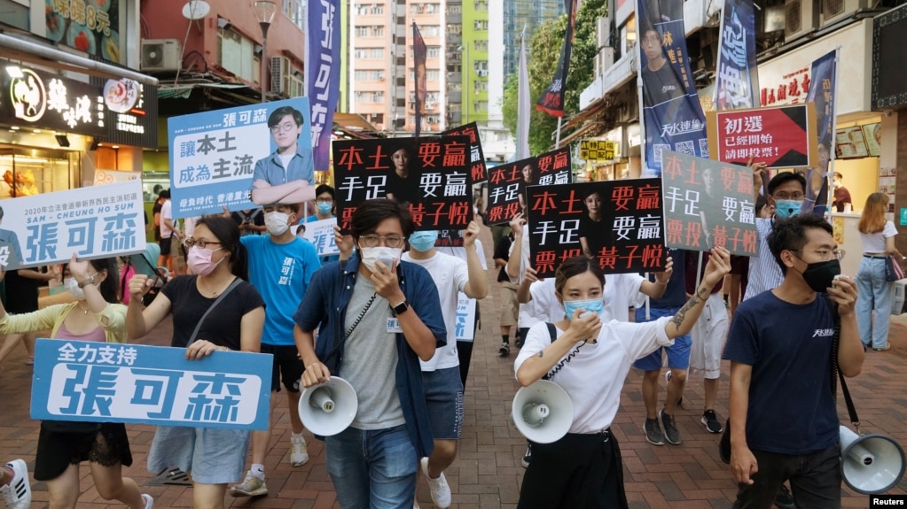 香港泛民主派候选人在2020年参与初选拉票(photo:VOA)