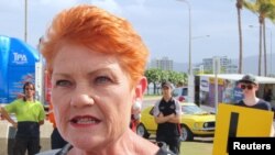 Pemimpin partai One Nation di Australia, Senator Pauline Hanson di Townsville, Queensland, Australia, 10 November 2017. (Foto: dok).