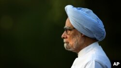 Ông Singh là Thủ tướng Ấn từ năm 2004 cho tới năm ngoái khi ông Narendra Modi của đảng Bharatiya Janata lên thay thế.