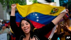 La gran mayoría de los que se marchan son venezolanos de clase media que no cumplen los requisitos para el estatus de refugiado.