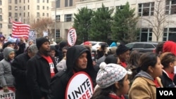 Su desconcierto lo plasmaron a través de una marcha de protesta, que terminó en la Iglesia Metropolitana AME, en Washington D.C.