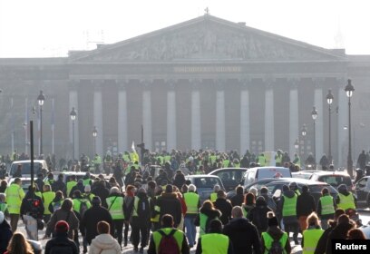 Yellow Vest Protests Challenge France's Emmanuel Macron