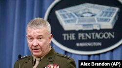 Amerika Merkez Kuvvetler Komutanı Korgeneral Frank McKenzie, Amerika'nın Ortadoğu'da askeri tedbirleri arttırmasının İran'a geri adım attırdığını söyledi.