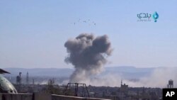 Perang di Suriah (foto dari video yang dikeluarkan oleh Jaringan Berita Baladi, media oposisi pada 7 Februari 2017).