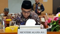 Menteri Agama Fachrul Razi rapat kerja dengan Komisi VIII Dewan Perwakilan Rakyat (DPR) di kompleks parlemen, Jakarta, Kamis, 28 November 2019. (Foto: VOA/Fathiyah)