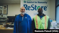 Mark Lange est manager du magasin Restore depuis 2013, mais intervient régulièrement dans le quartier depuis une dizaine d'années avec son église.