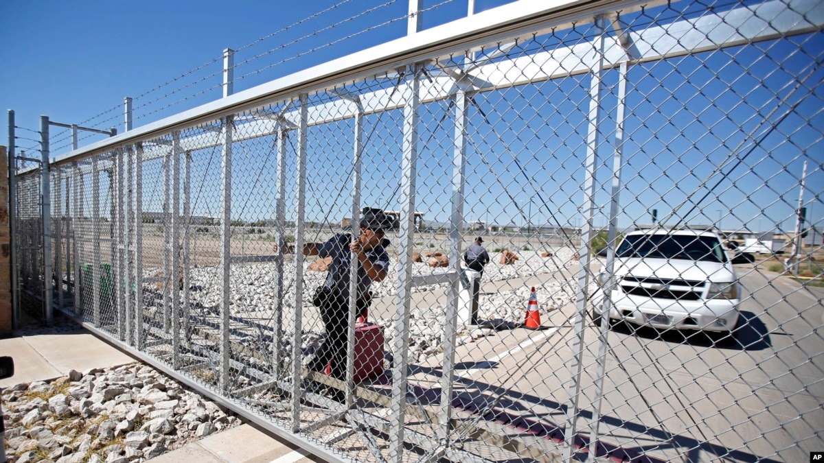 Tornillo, Texas A Small US Town and a Big Crisis