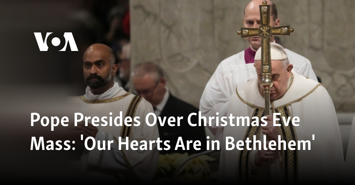 Pope Presides Over Christmas Eve Mass: 'Our Hearts Are in Bethlehem'