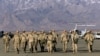 امریکہ نے بگرام ایئر بیس بغیر بتائے، رات کی تاریکی میں خالی کیا: افغان فوجی حکام کا دعویٰ