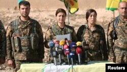 La comandancia de las Fuerzas Democráticas Sirias, o FDS, anunció el comienzo de la campaña para recuperar Raqqa.