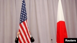 资料照：美国与日本国旗。
