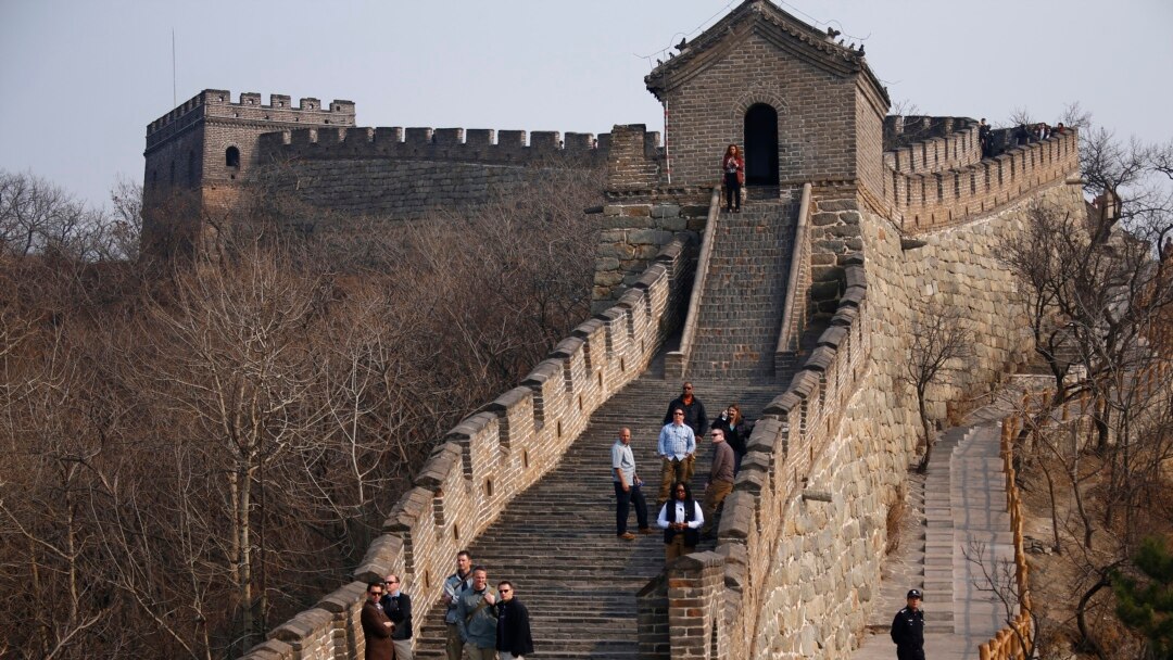 Unrestored Section of the Great Wall of China Photos