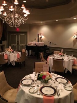 Dining Room di Yono’s restaurant di Albany, New York (courtesy).