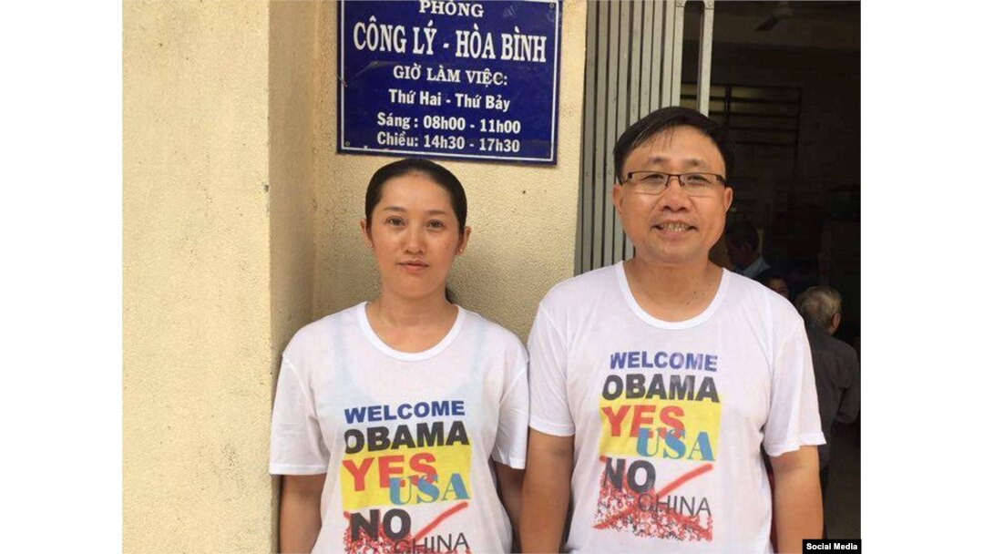 Nhà hoạt động Nguyễn Bắc Truyển và vợ là bà Bùi Kim Phượng, tháng 6/2016, Dòng Chúa Cứu Thế Tp. HCM. (Ảnh: Facebook Bùi Kim Phượng)