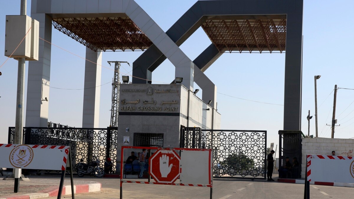 Israel Closes Gaza Border Crossing