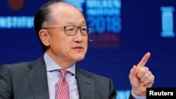 Presiden Bank Dunia Jim Yong Kim hari Senin (7/1) mengumumkan pengunduran dirinya (foto: dok).