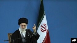 آیت الله علی خامنه ای رهبر جمهوری اسلامی ایران