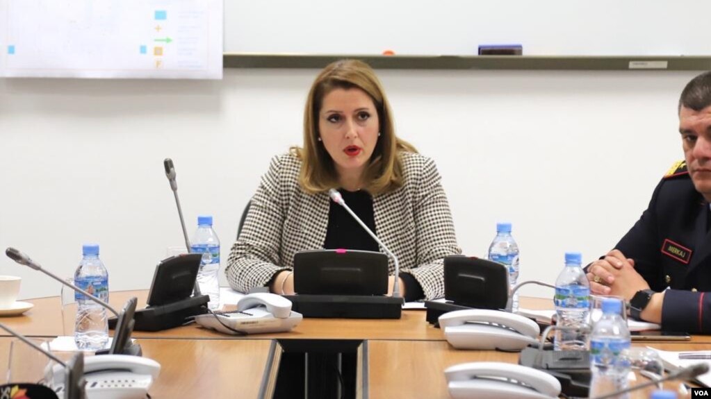 Koronavirus, Shqipëria nuk do bllokojë për momentin fluturimet me Italinë