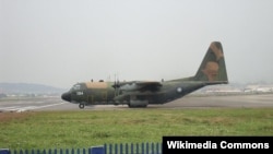 Máy bay vận tải C-130H của Ðài Loan thực hiện các chuyến bay thường xuyên đến đảo Ba Bình. Chính quyền Đài Loan đang xét tới việc mở rộng đường băng trên đảo Ba Bình, hòn đảo lớn nhất trên quần đảo Trường Sa