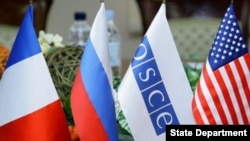 AGİT ve AGİT Minsk Grubu eş başkanı ülkelerin bayrakları 