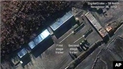 지난달 26일 북한 평안북도 철산군 동창리 기지 로켓 조립동 주변 위성사진. (자료사진)