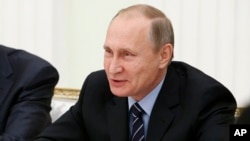 El presidente ruso envió un telegrama a Donald Trump para felicitarlo por el triunfo.