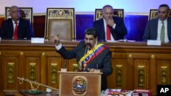 La contratación efectuada por el gobierno de Maduro se llevó a cabo justo cuando el apoyo de Estados Unidos al líder opositor Juan Guaidó, a quien Washington y otros 60 países reconocen como el presidente legítimo de Venezuela, está bajo ataque.