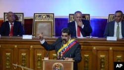 Desde enero de 2019 hasta ahora Estados Unidos ha sancionado a 51 individuos relacionados con el gobierno en disputa de Nicolás Maduro. 