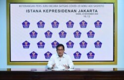 Juru Bicara Satgas Penanganan COVID-19 Prof Wiku Adisasmito dalam telekonferensi pers di Istana Kepresidenan ,Jakarta, Kamis (19/11) mengatakan belum ditemukan efek samping berbahaya dalam uji klinis kandidat vaksin covid-19 Sinovac, di Bandung, Jawa Bara