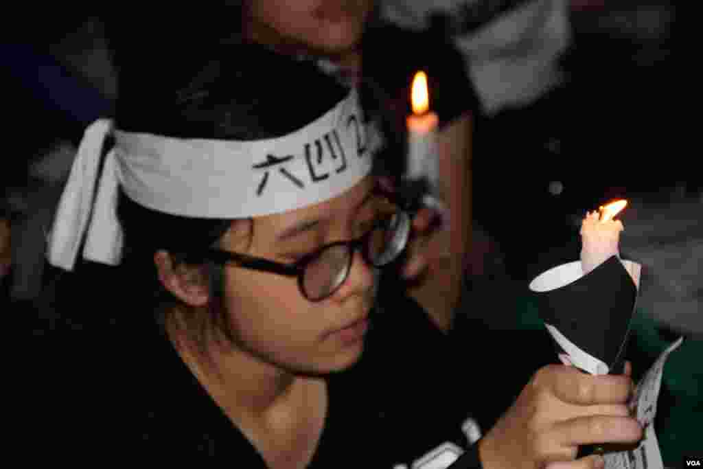 纪念六四25周年香港维园烛光晚会（美国之音图片/海彦拍摄）