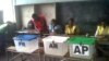 Assembleia de voto em Quelimane