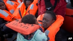 Des migrants sauvés au large de la Libye, le 3 février 2017.
