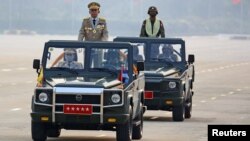 缅甸国防军总司令敏昂莱2月1日发动政变推翻缅甸民选政府后在内比都阅兵 。（2021年3月27日）