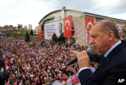 Presiden Turki, Recep Tayyip Erdogan, di Denizli, Turki, 7 April 2018. (Foto: dok).