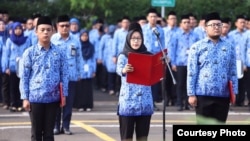 ASN mengikuti upacara bendera. (Foto: Humas PANRB)