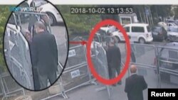 Le journaliste saoudien Jamal Khashoggi, encadré dans un cercle rouge, avec sa fiancée Hatice Cengiz devant le consulat d'Arabie Saoudite à Istanbul, en Turquie, sur une image de vidéosurveillance, le 2 octobre. 2018.