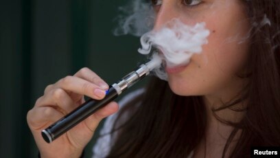 US Health Officials Move to Tighten Sales of E Cigarettes