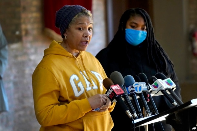 Cheri Warner speaks calling for the Chicago school to focus on getting students back in the classroom Monday, Jan. 10, 2022, in Chicago.